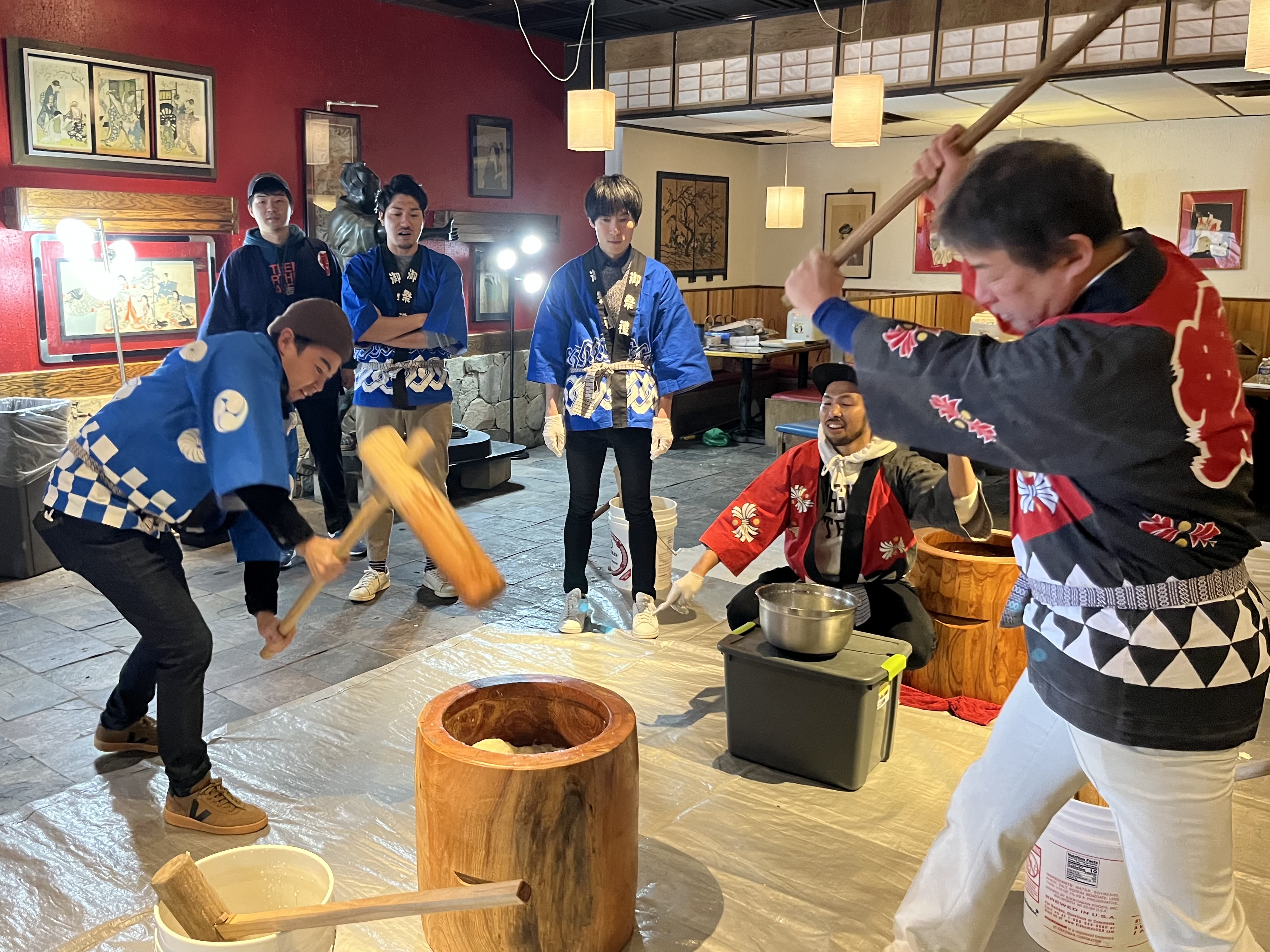 Mochitsuki - Pounding the Mochi